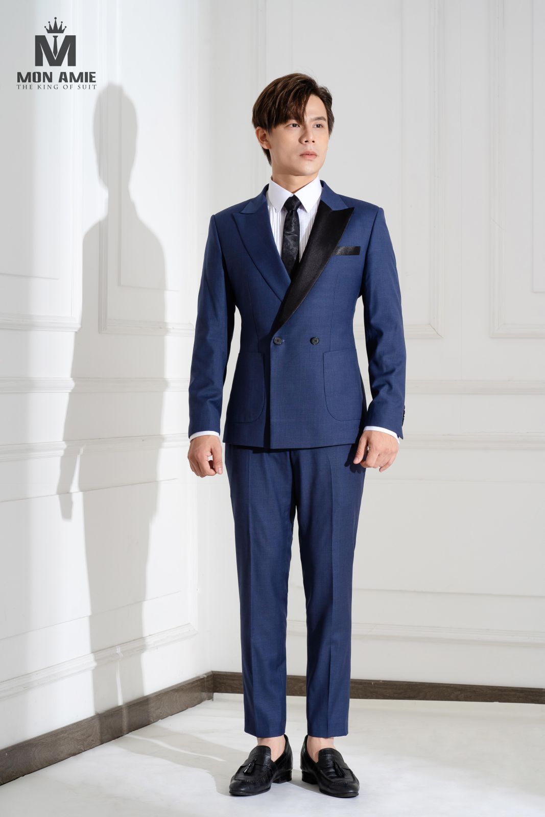 Asymmetrical Lapels Double Breasted Navy Suit 